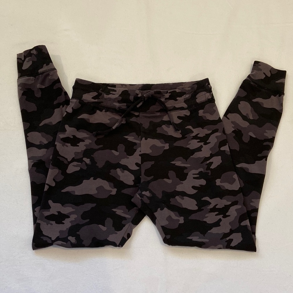 Vera Wang joggers